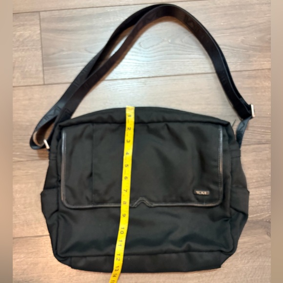 Tumi Black Messenger Bag for Men - Picture 6 of 7